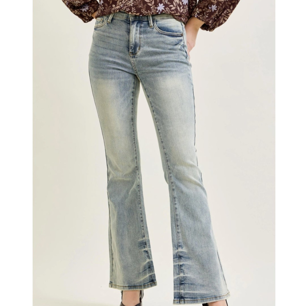 Judy Blue Mid Rise Tinted Pin Tack Detail Flare Jeans Size 13 / 31 NWT
